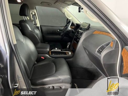 Used 2024 Nissan Armada SL w/ Captain's Chairs Package AWD/4WD image 25