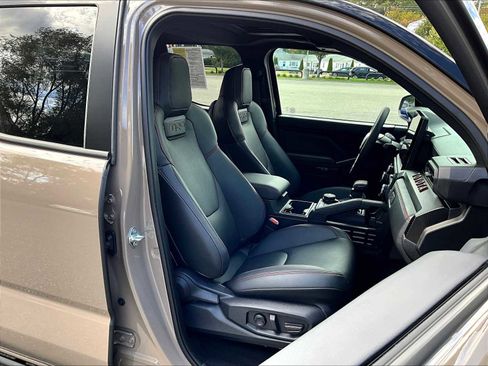 Used 2025 Toyota Tacoma TRD Pro image 11