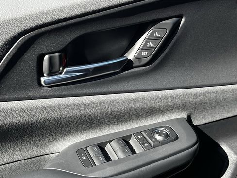 New 2026 Toyota Prius Limited image 21