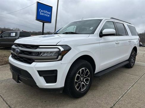 Used 2024 Ford Expedition Max XLT image 8