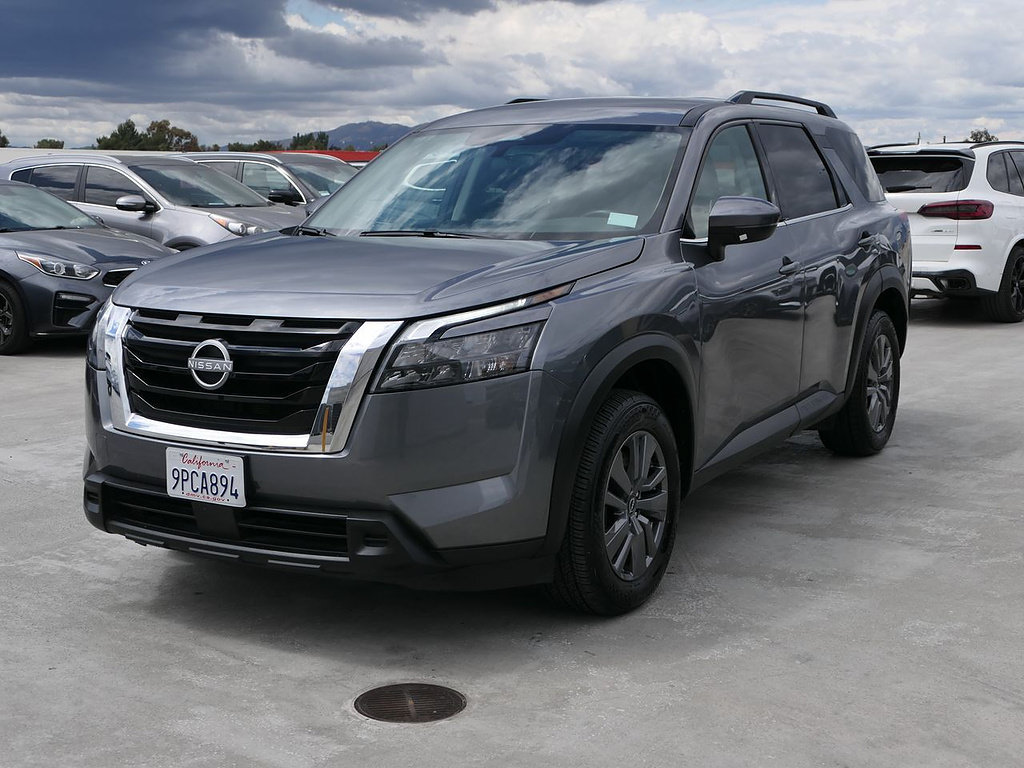 Used 2025 Nissan Pathfinder SV FWD image 7