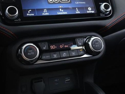 New 2025 Nissan Versa SR w/ Trunk Package image 13