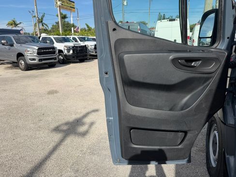 Used 2019 Mercedes-Benz Sprinter 170 image 11
