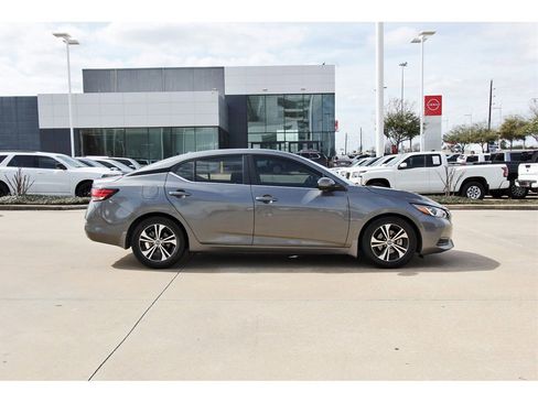 Used 2021 Nissan Sentra SV image 7