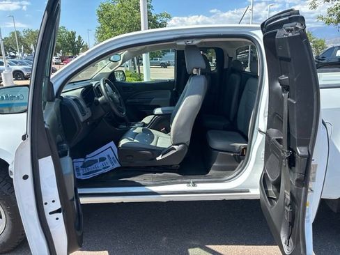 Used 2019 Chevrolet Colorado W/T RWD image 14
