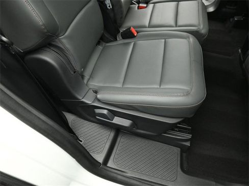 Certified 2025 Ford Explorer Active w/ Active Comfort Package image 28