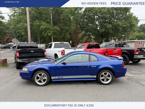 Used 2004 Ford Mustang GT RWD image 2