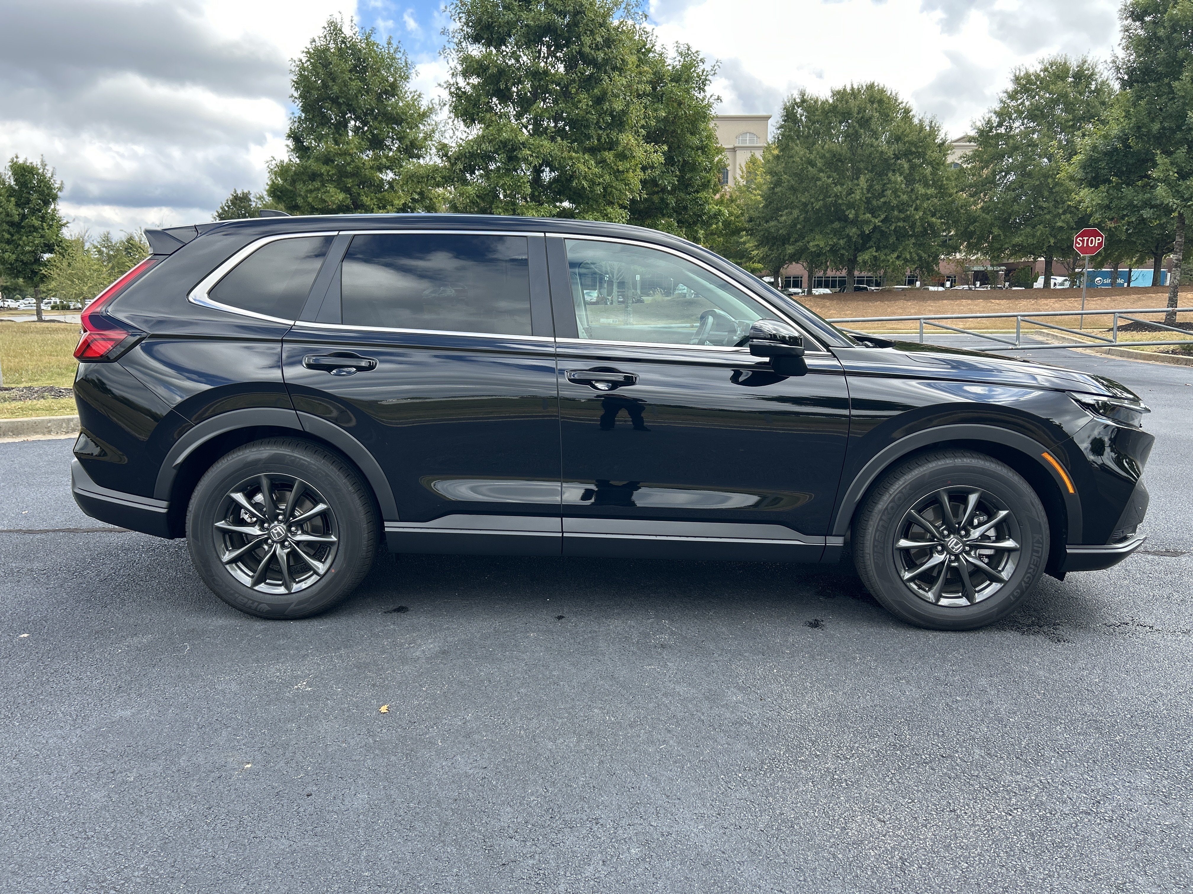 Certified 2026 Honda CR-V EX-L image 10