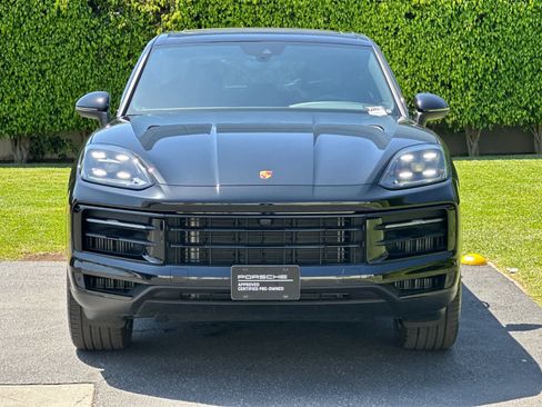 Certified 2025 Porsche Cayenne image 11