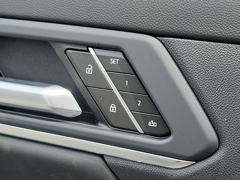 New 2026 GMC Terrain Denali w/ LPO, Black Badging Package AWD/4WD image 17