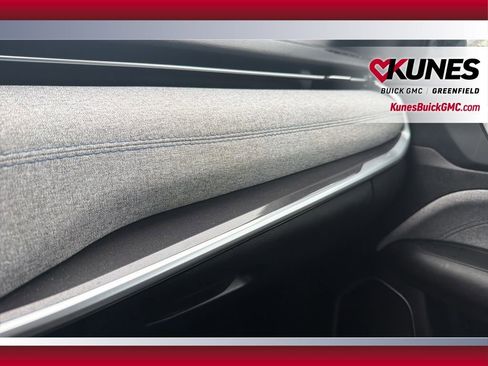 Used 2025 Jeep Compass Latitude image 34