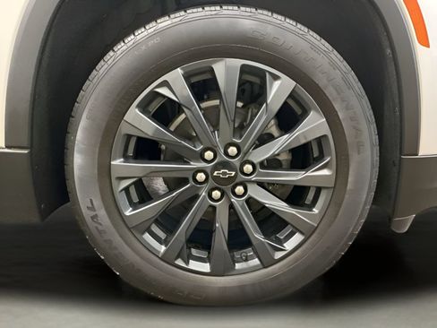 Used 2022 Chevrolet Traverse RS w/ LPO, "Hit The Road" Package AWD/4WD image 30