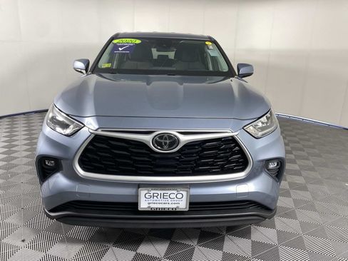 Used 2020 Toyota Highlander LE w/ Protection Package #3 AWD/4WD image 3