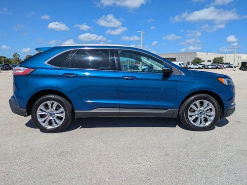 Used 2022 Ford Edge Titanium AWD/4WD image 4