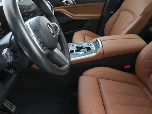 Used 2025 BMW X7 xDrive40i w/ M Sport Package AWD/4WD image 12