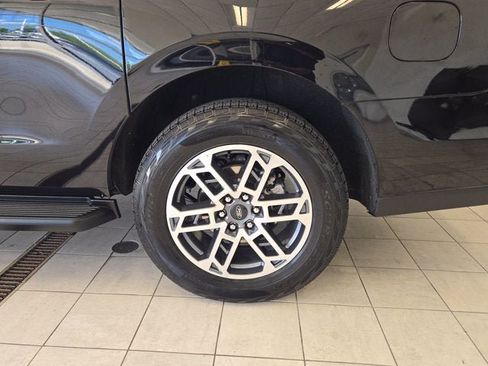 Used 2025 Ford Expedition Max Active AWD/4WD image 14