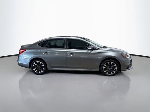 Used 2017 Nissan Sentra SR FWD image 5