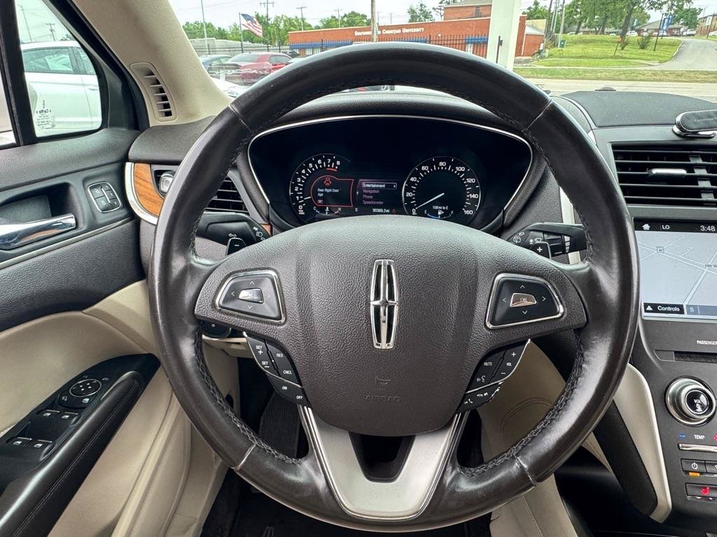 Used 2017 Lincoln MKC Select w/ Select Plus Package FWD image 12