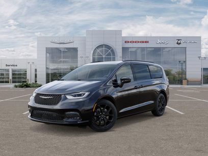 New 2026 Chrysler Pacifica Limited