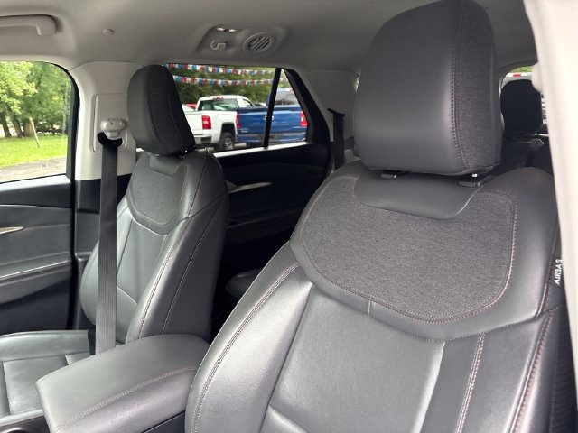 Used 2025 Ford Explorer Active w/ Active Comfort Package AWD/4WD image 9
