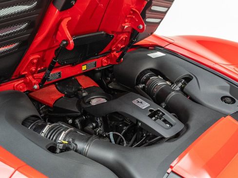 Used 2022 Ferrari F8 Tributo image 79