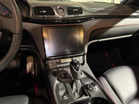 Used 2019 Maserati GranTurismo Sport RWD image 14