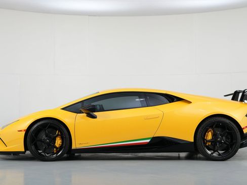 Used 2018 Lamborghini Huracan Performante image 9