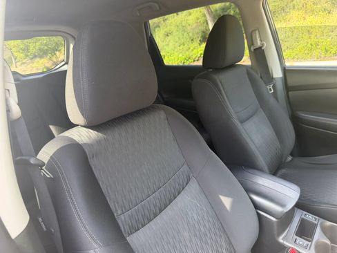 Used 2019 Nissan Rogue SV FWD image 20