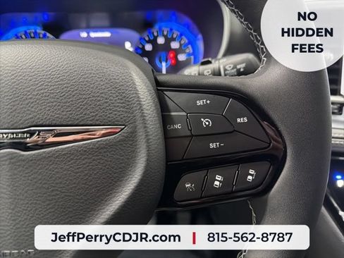 New 2026 Chrysler Pacifica Select w/ S Appearance Package FWD image 12
