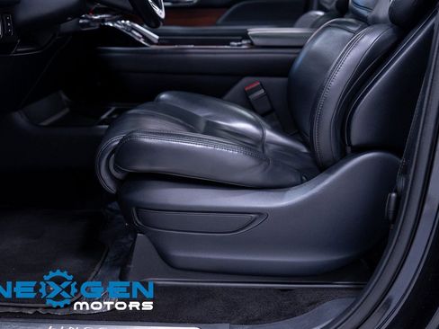 Used 2022 Lincoln Navigator Reserve AWD/4WD image 25