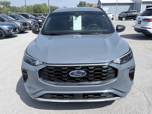 Used 2023 Ford Escape ST-Line w/ Tech Pack #1 FWD image 2