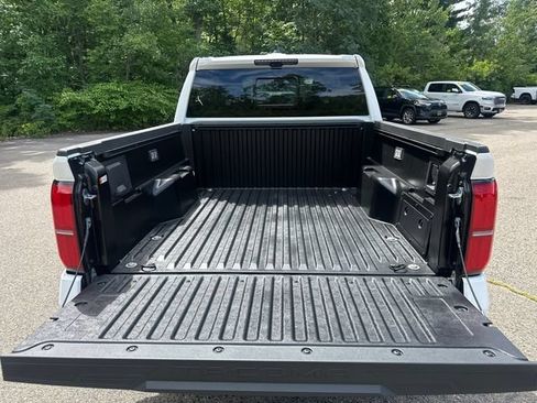 New 2026 Toyota Tacoma TRD Off-Road w/ TRD Off Road Premium Package AWD/4WD image 11