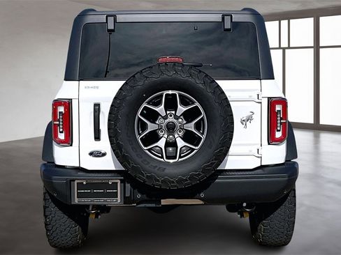 Used 2024 Ford Bronco Badlands image 4