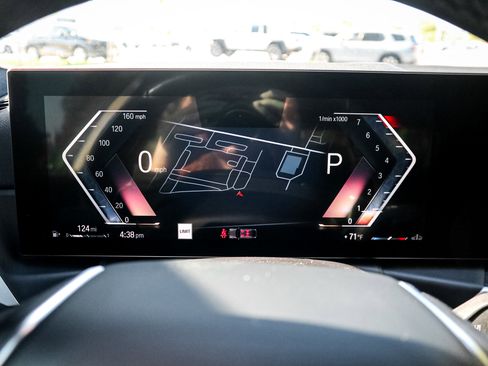 Used 2023 BMW 330i xDrive Sedan w/ Driving Assistance Package image 21