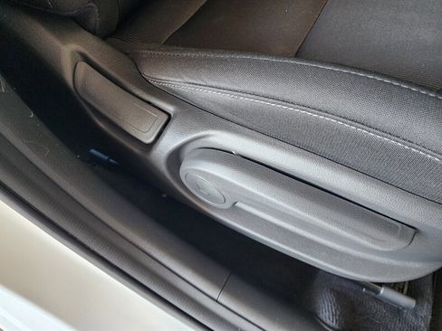 Used 2018 Hyundai Elantra SEL FWD image 53