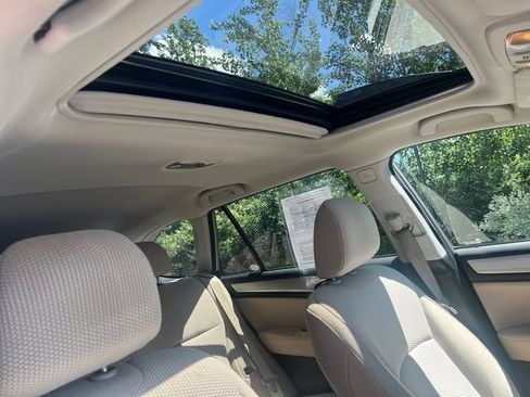 Used 2016 Subaru Outback 2.5i Premium AWD/4WD image 16