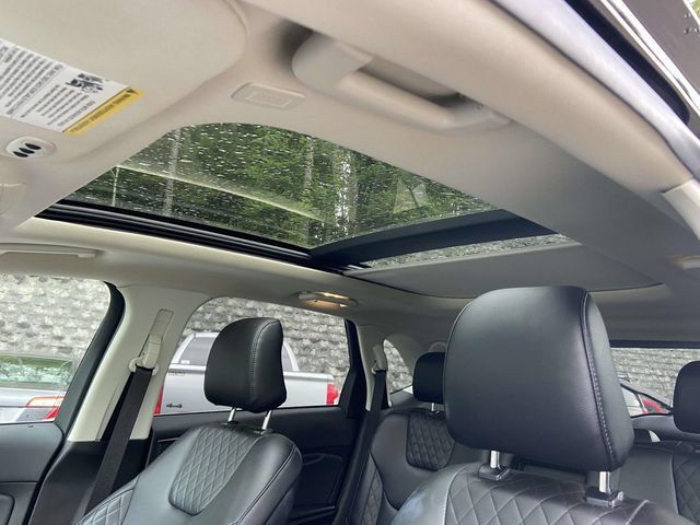Used 2023 Ford Edge Titanium AWD/4WD image 17