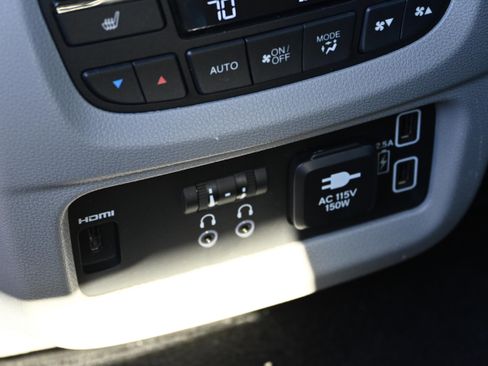 Used 2020 Honda Pilot Elite image 35