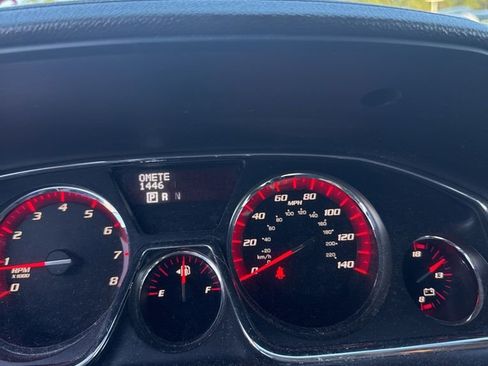 Used 2014 GMC Acadia SLE image 8