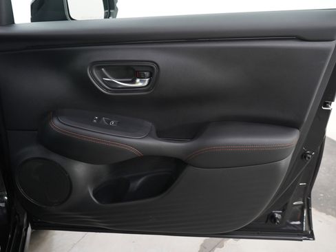 Used 2024 Honda HR-V Sport image 11