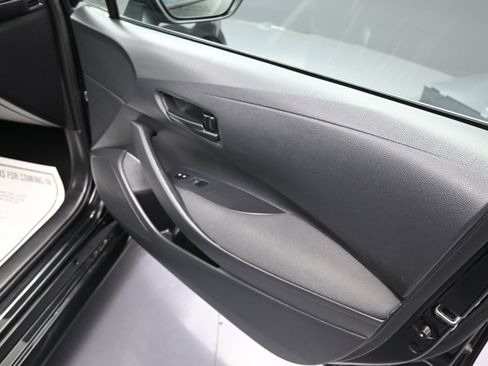Used 2023 Toyota Corolla LE image 28