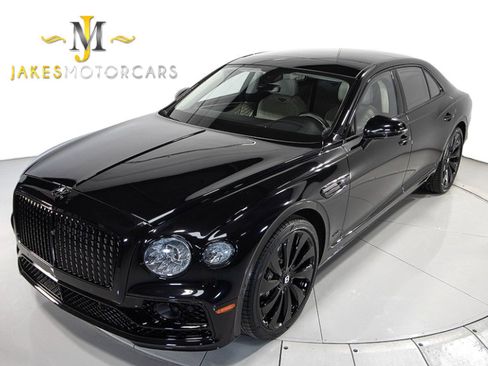 Used 2023 Bentley Flying Spur Azure image 18