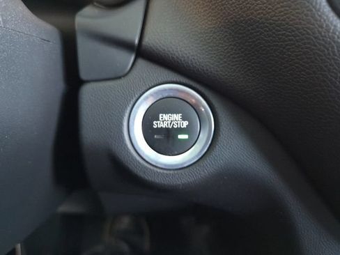 Used 2020 Chevrolet Equinox LT w/ Driver Convenience Package AWD/4WD image 9