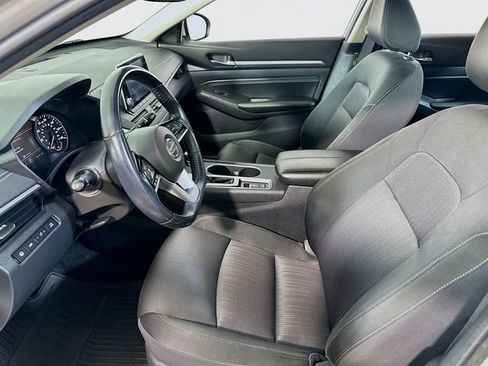 Used 2019 Nissan Altima 2.5 SV FWD image 13