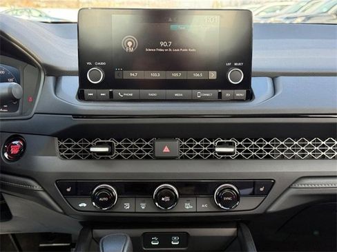 Certified 2025 Honda Accord SE image 13