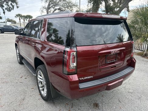 Certified 2019 GMC Yukon SLT w/ Premium Edition image 5