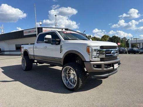 Used 2019 Ford F250 King Ranch w/ King Ranch Ultimate Package AWD/4WD image 2