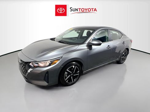 Used 2024 Nissan Sentra SV FWD image 9