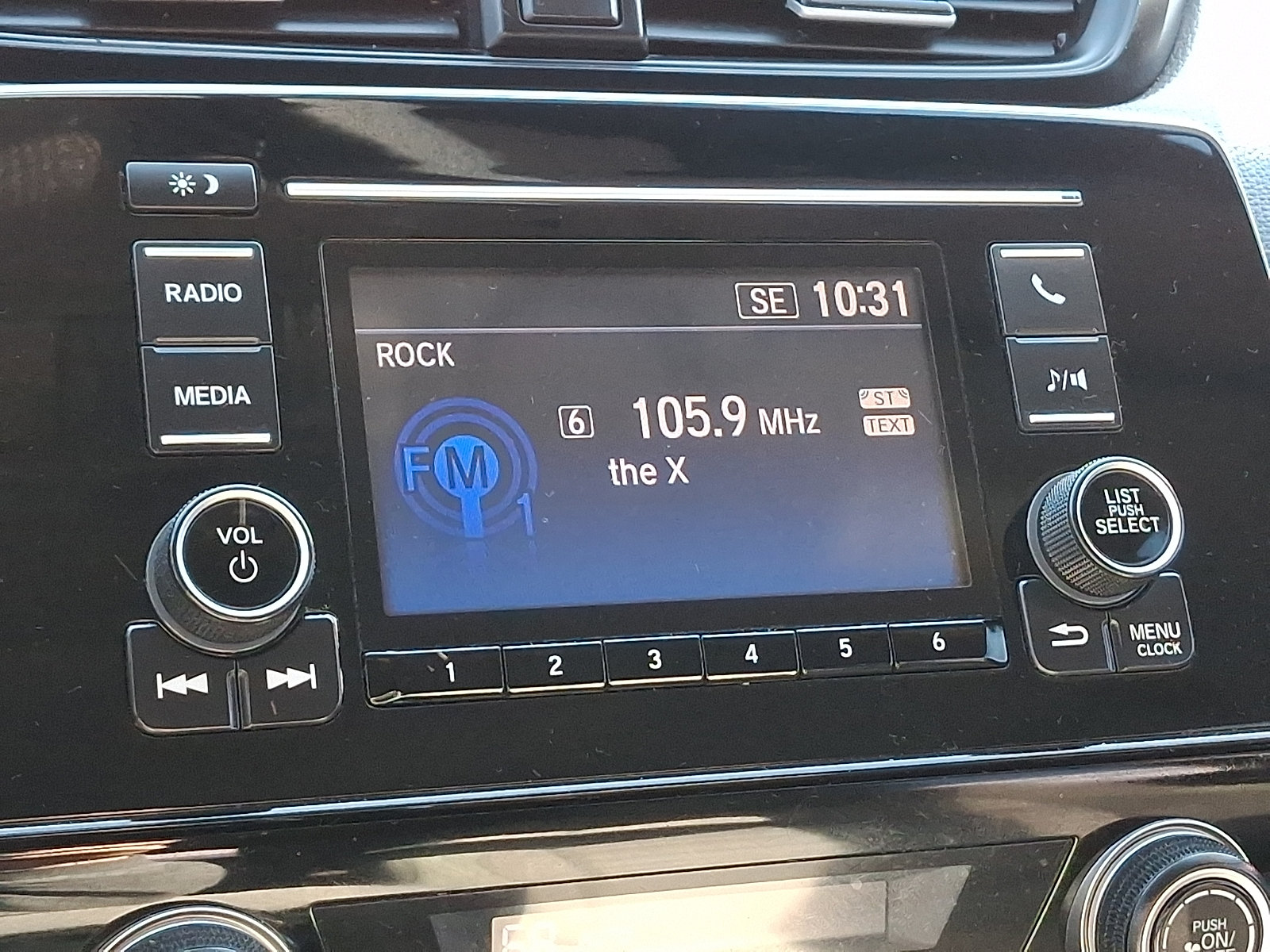 Certified 2018 Honda CR-V LX image 16