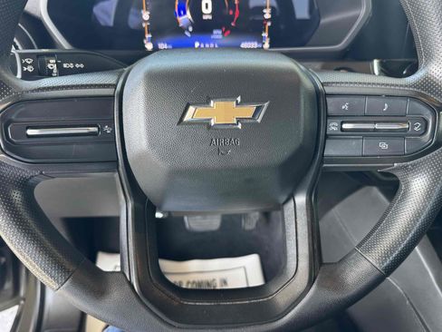 Used 2023 Chevrolet Colorado W/T RWD image 12